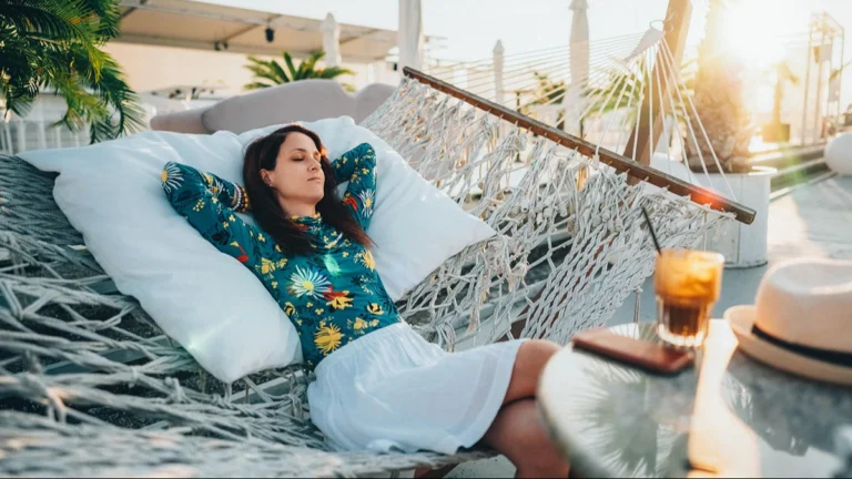 Why Sleep Tourism Is Trending and Where to Find the Healthiest Midnight Snacks