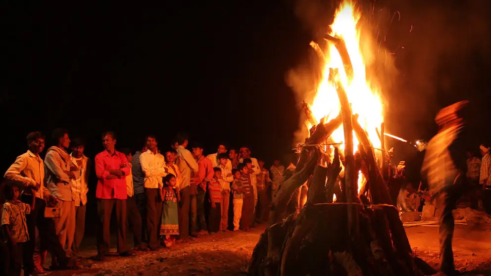 When to perform Holika Dahan 2026 during the first Lunar Eclipse on March 3