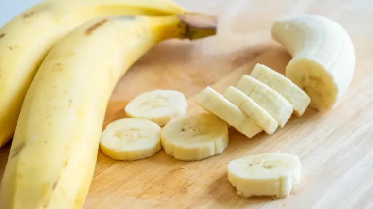 Why a Banana Is the Best Way to Start Your Day
