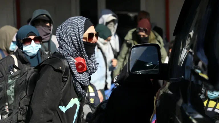 Australia moves to stop citizen returning from Islamic State Camp in Syria