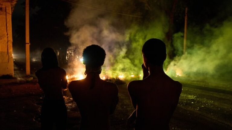 Darkness and Diplomacy: CIA Director’s Urgent Havana Mission Amid Protests