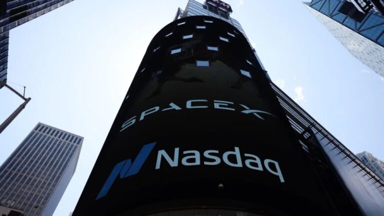 SpaceX Loses $600 Billion: What This Means for Investors